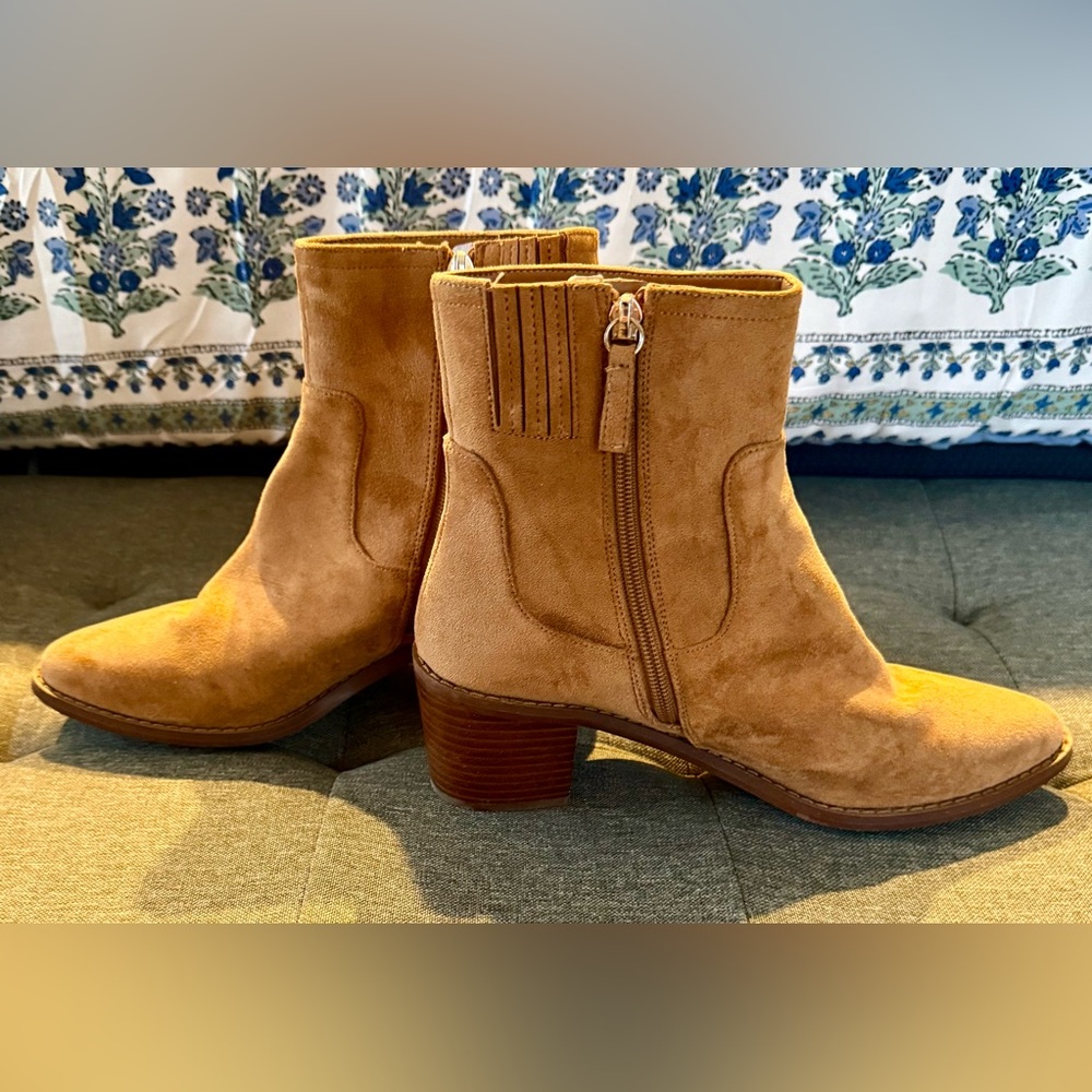 J Crew Women’s  Size 9 Chic Sueded Western Boots in Rich Toffee, EUC